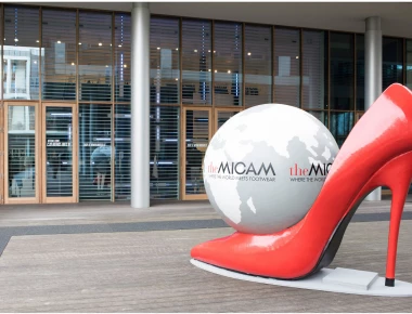 Άνθρωποι- γόβες: Μια εκπληκτική επίδειξη (βίντεο)